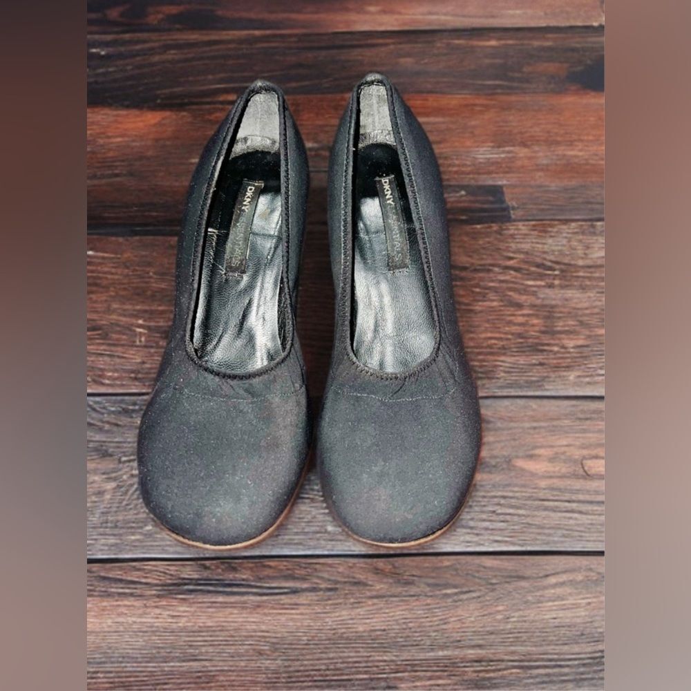 DKNY Black Block Heel Pumps Women’s Size 5.5 Classic Work Dress Shoes
